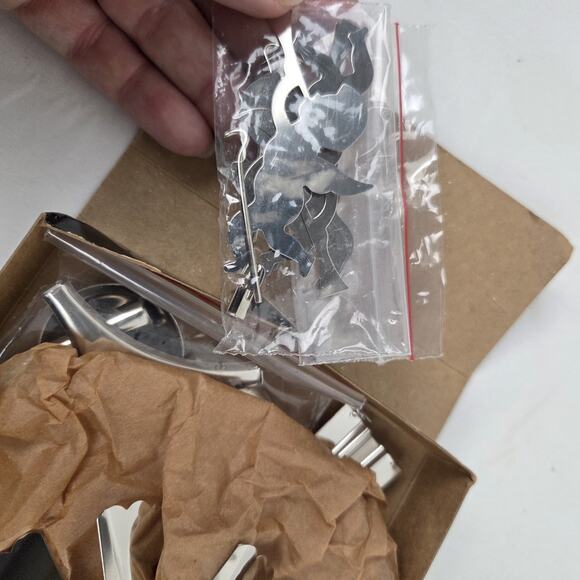 Traditional Swedish Angel Chimes Silver Toned Christmas Original Box Al Johnsons - Picture 4 of 7